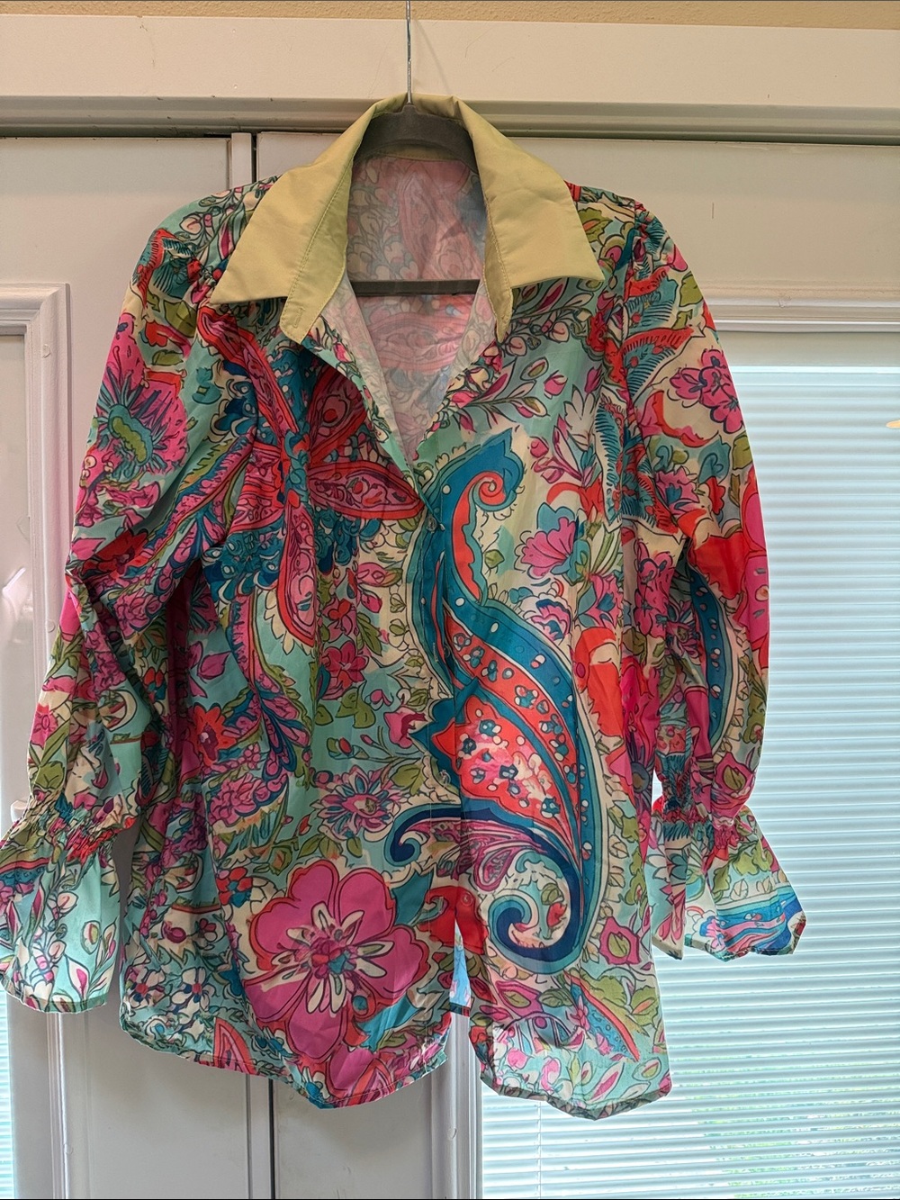 Women’s Long-Sleeve Paisley Floral Button-Up Blouse in Multicolor
